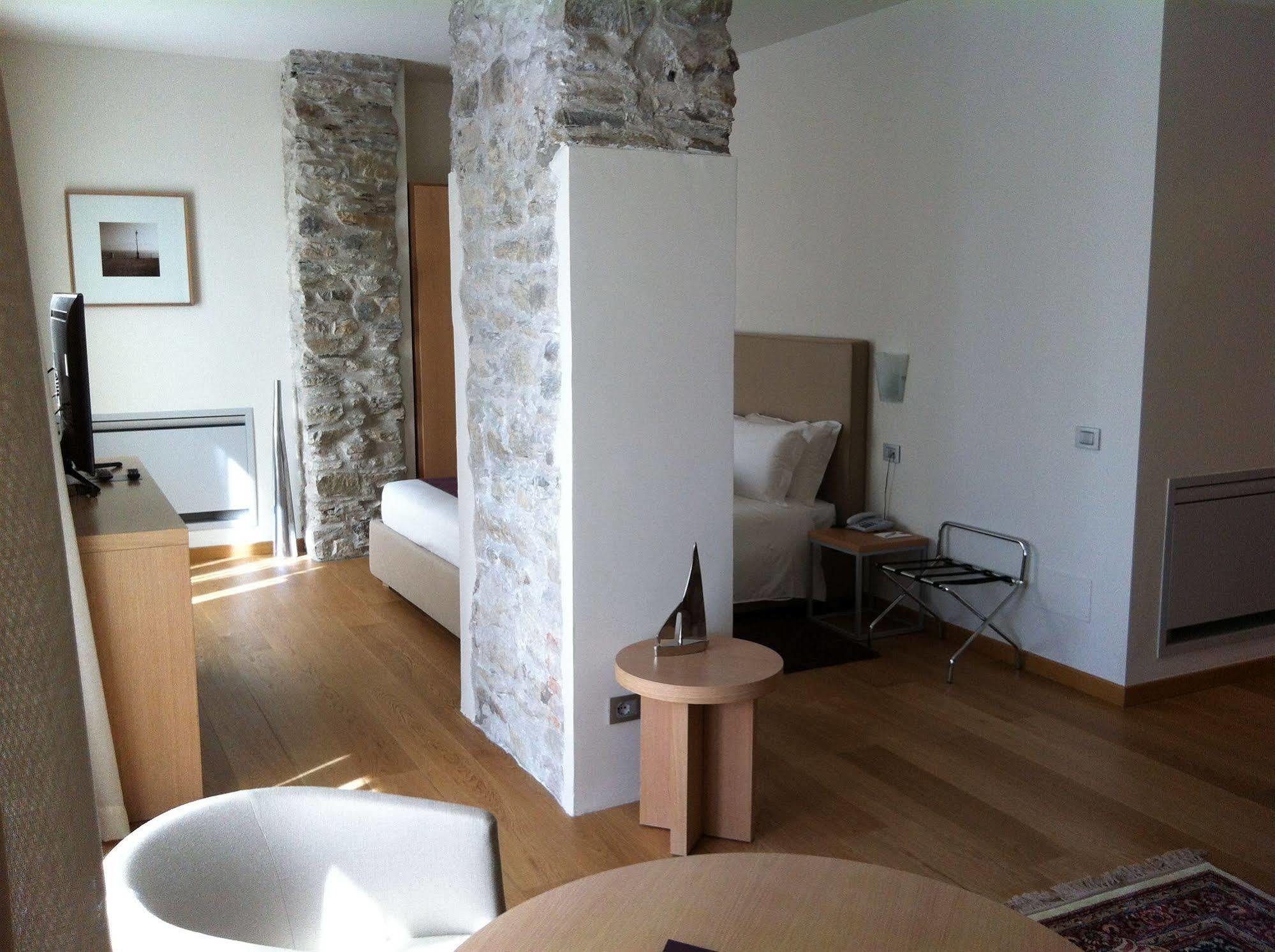 Novessentia Medical Spa Ghiffa Buitenkant foto