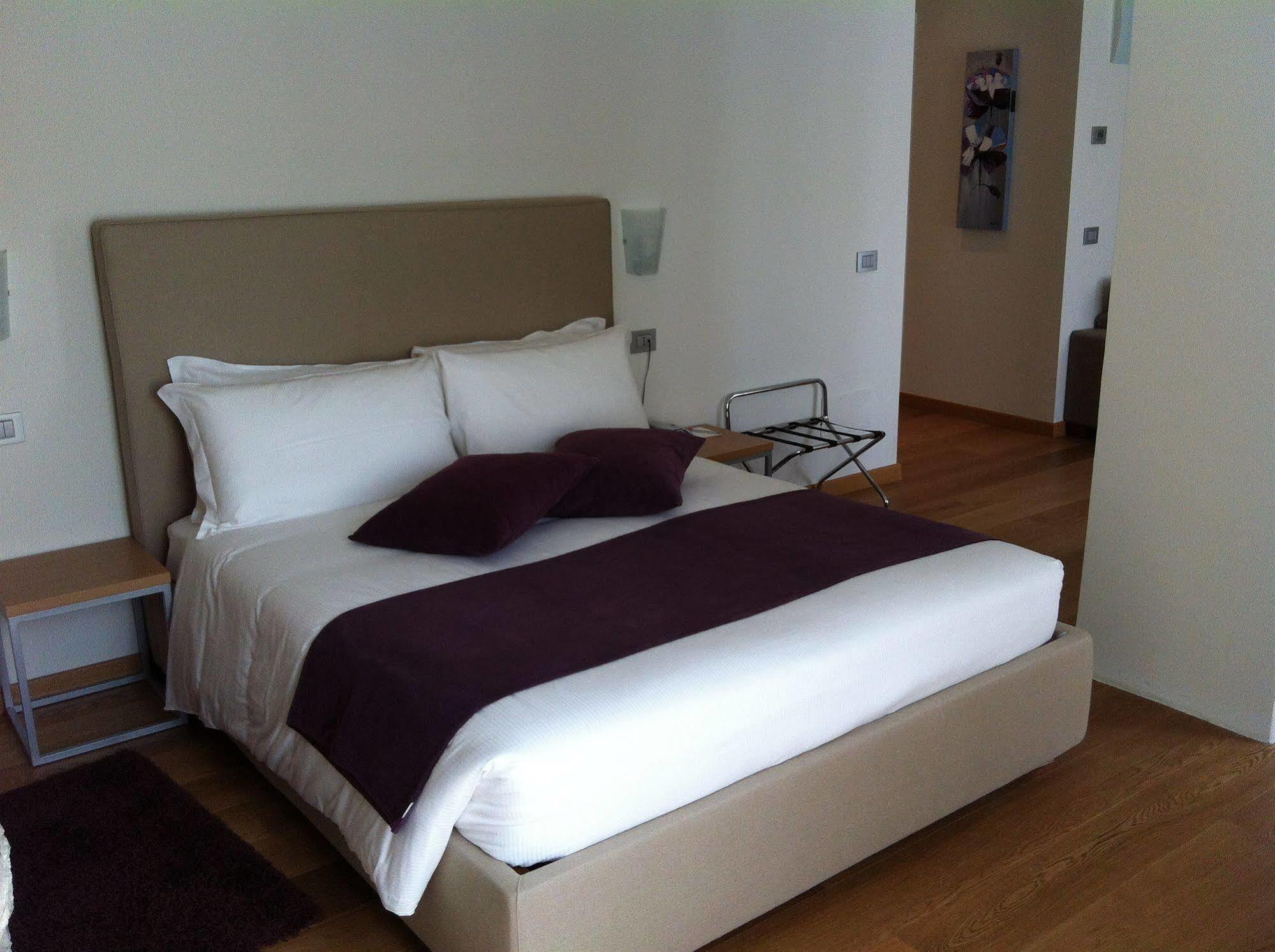 Novessentia Medical Spa Ghiffa Buitenkant foto